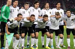 开云体育中国-欧洲杯资格赛即将开始，各队准备万全