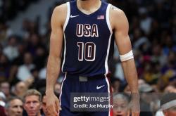 开云体育登录-美国男篮鏖战法国男篮，塔图姆一己之力扛起全队的简单介绍