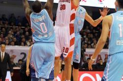 开云体育官网-凯尔特人鏖战浙江队，陶汉林点燃赛场