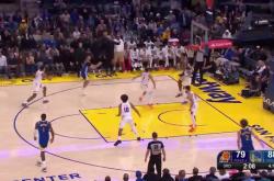 开云体育在线-快船力克勇士，布克扛起全队