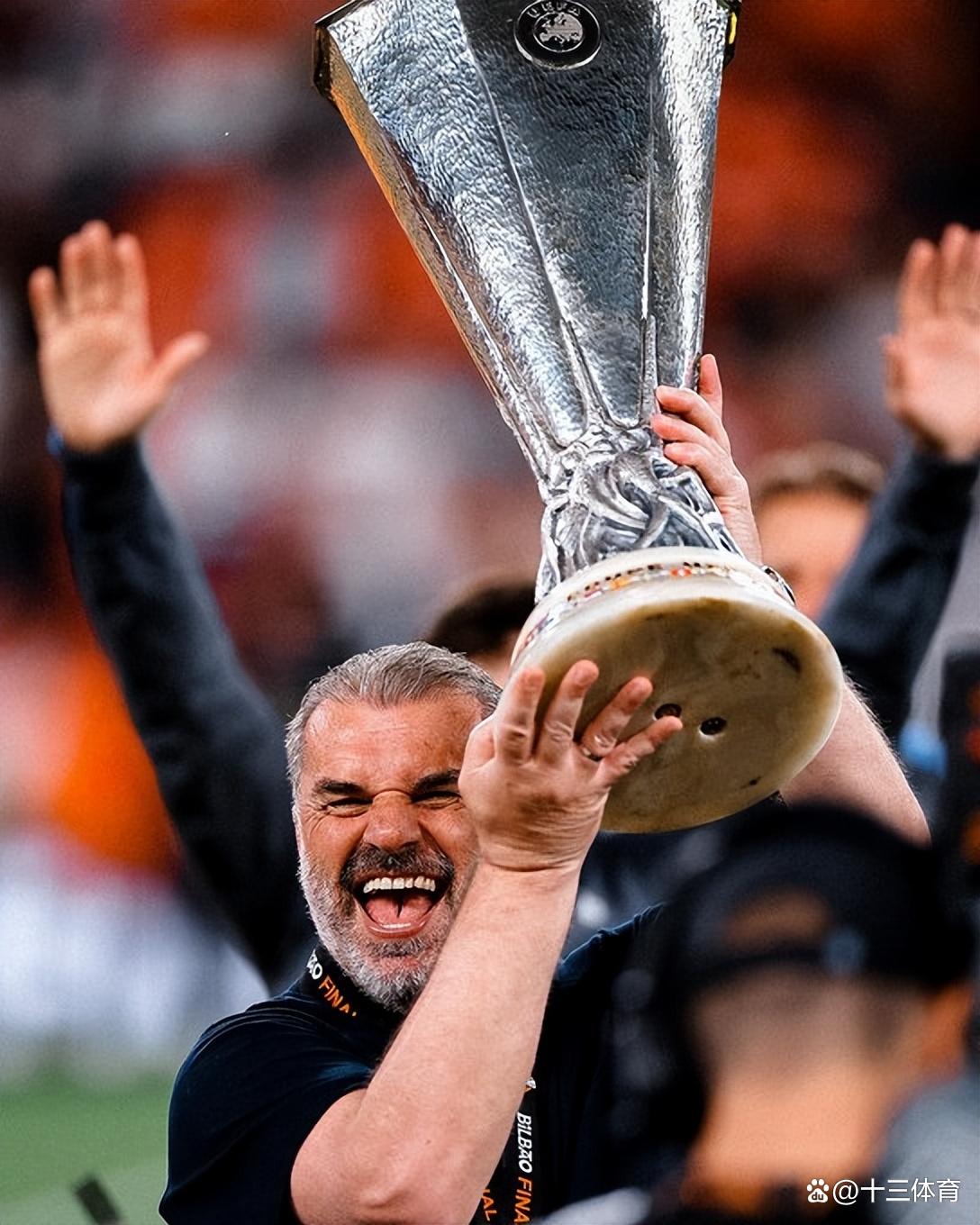 包含里昂正面抗压，欧冠资格赛区悬念不断激化的词条