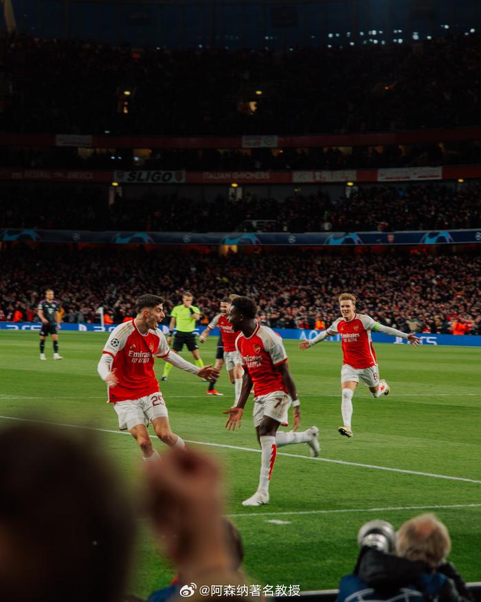 包含惊险一战，球场上的精彩瞬间让人心跳加速！的词条