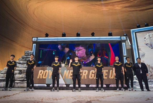 JDG横扫GEN,BDD成为全场焦点小组赛3:0(东京) JDG横扫GEN,BDD成为全场焦点小组赛3:0(东京)