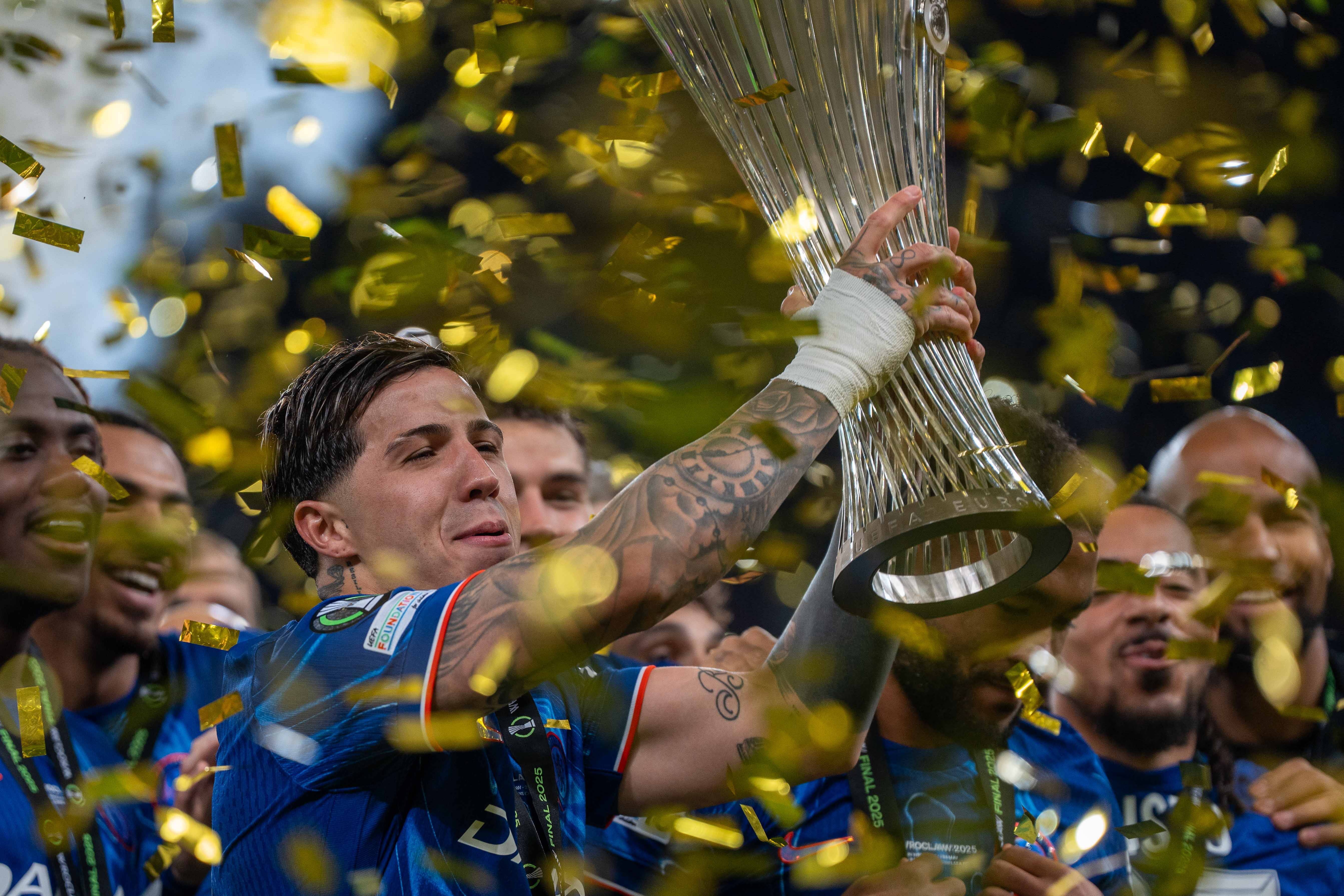 包含切尔西国脚复出,助球队一举逆转的词条 包含切尔西国脚复出,助球队一举逆转的词条