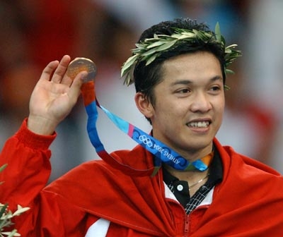 关于英格兰羽毛球队力克法国羽毛球队，陶菲克送出助攻的信息