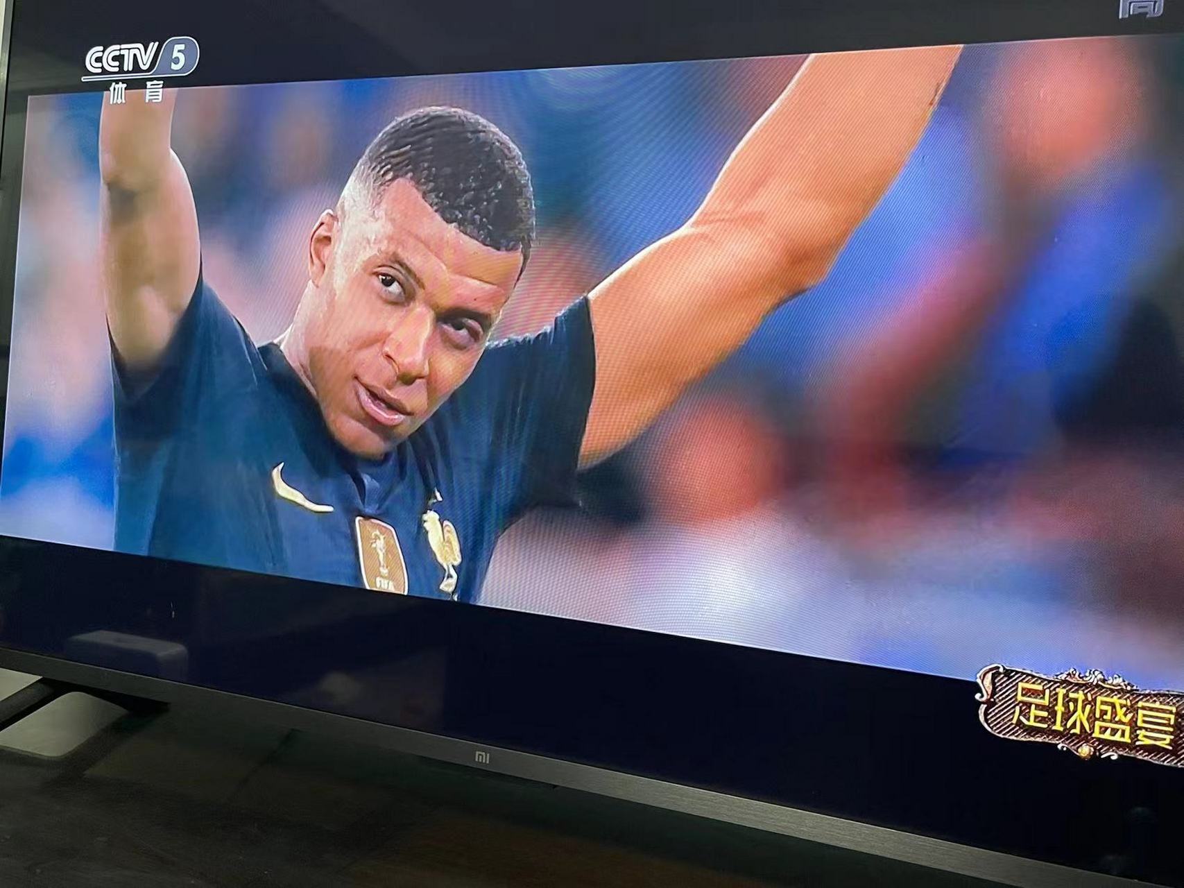 终极之夜!足球冠军悬念即将揭晓的简单介绍 终极之夜!足球冠军悬念即将揭晓的简单介绍