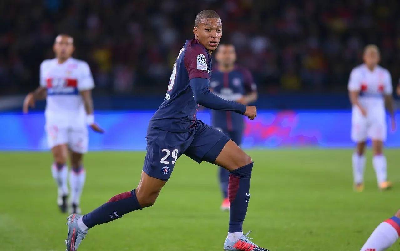 国际米兰逆转巴萨，姆巴佩惊艳四座